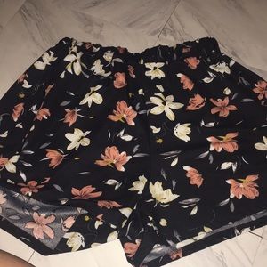 Size extra large, flower print shorts.